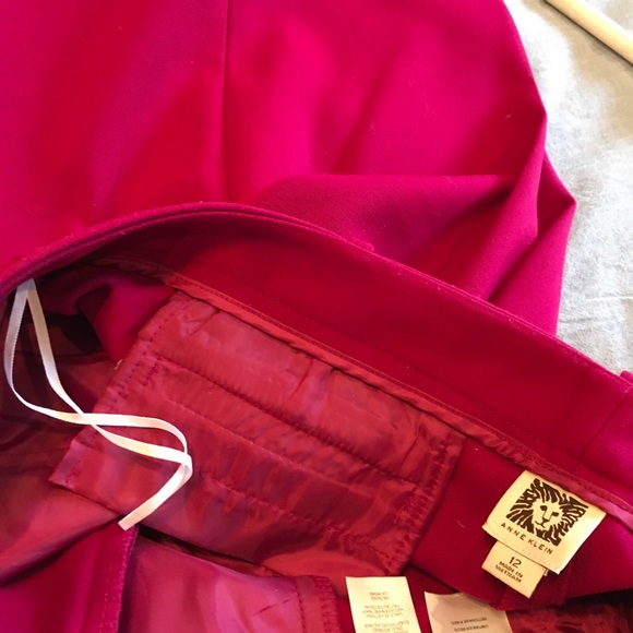 Ann Klein Raspberry Pants - Picture 3 of 3